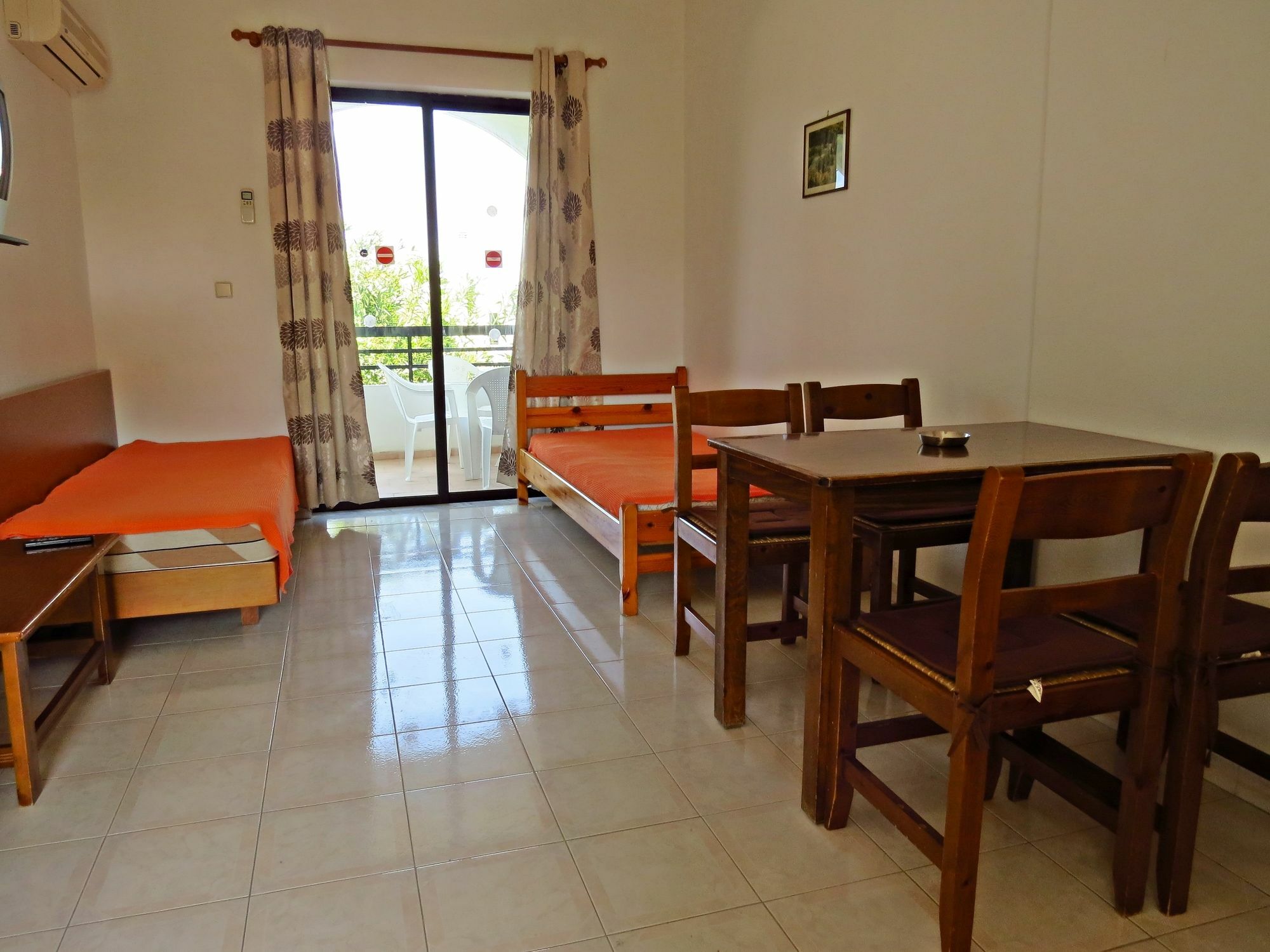 Debby Apartments Ялиссос Экстерьер фото